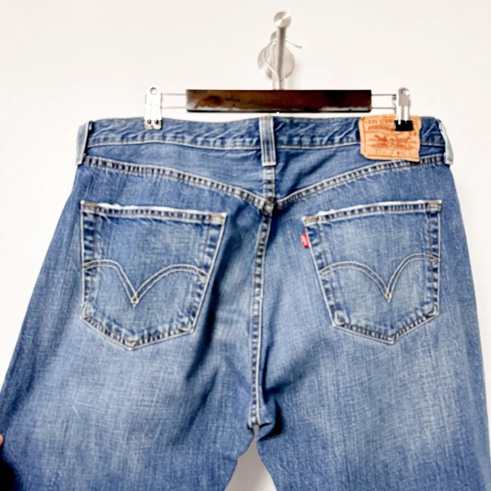 Men's Levi's 501 Straight Leg Button Fly Denim Jeans‎ Medium Wash 36 x 34